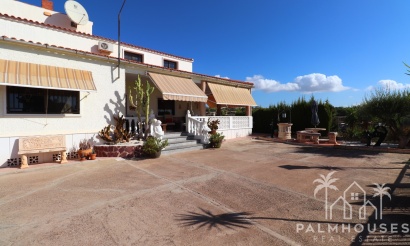 Resale - Finca - Crevillente