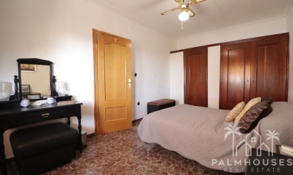 Resale - Finca - Crevillente
