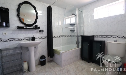 Resale - Finca - Crevillente