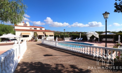 Resale - Finca - Crevillente
