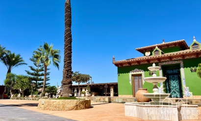 Herverkoop - Villa - Almoradi - Comunidad Valenciana