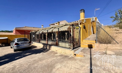 Herverkoop - Cave home - Algueña