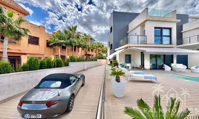 Resale - Villa - San Miguel de Salinas - Bellavista