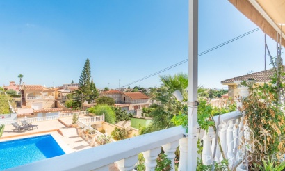 Resale - Villa - Orihuela Costa - Los Balcones
