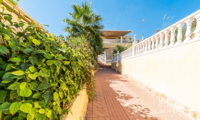 Resale - Villa - Orihuela Costa - Los Balcones