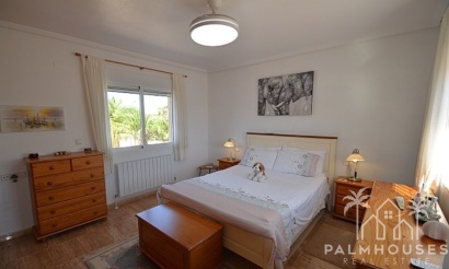 Revente - Villa - Campos del Río - Inland
