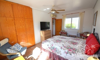 Revente - Villa - Campos del Río - Inland