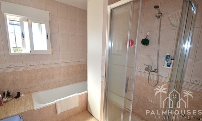 Revente - Villa - Campos del Río - Inland