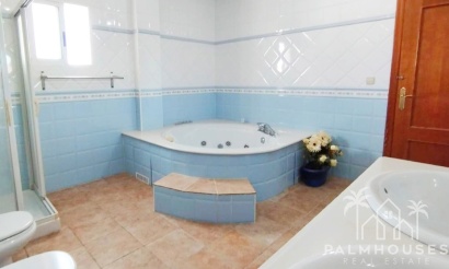 Herverkoop - Villa - Alicante City - La Torreta