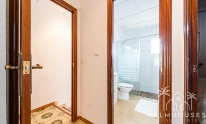 Resale - Apartments - Torrevieja - Playa de los Naufragos