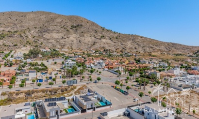 Revente - Villa - Fortuna - Urbanizacion Las Kalendas