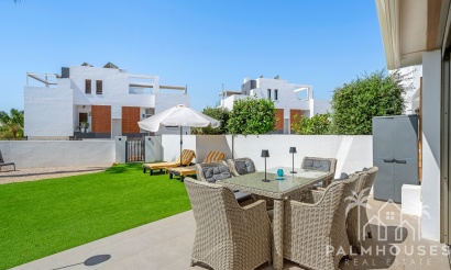 Resale - Villa - Orihuela Costa - Villamartin
