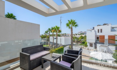 Resale - Villa - Orihuela Costa - Villamartin