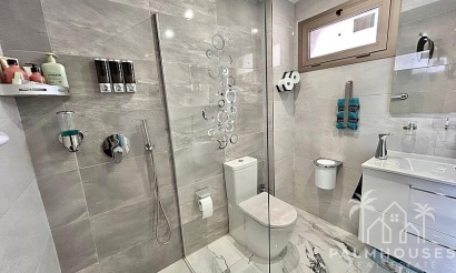 Resale - Apartments - Orihuela - Villamartin