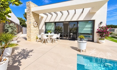 Resale - Villa - San Miguel de Salinas - San Miguel de Salinas Centro