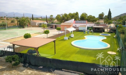 Resale - Villa - Benferri