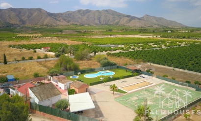 Resale - Villa - Benferri