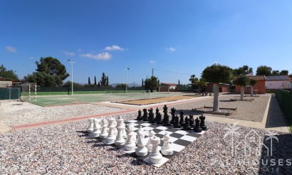Resale - Villa - Benferri